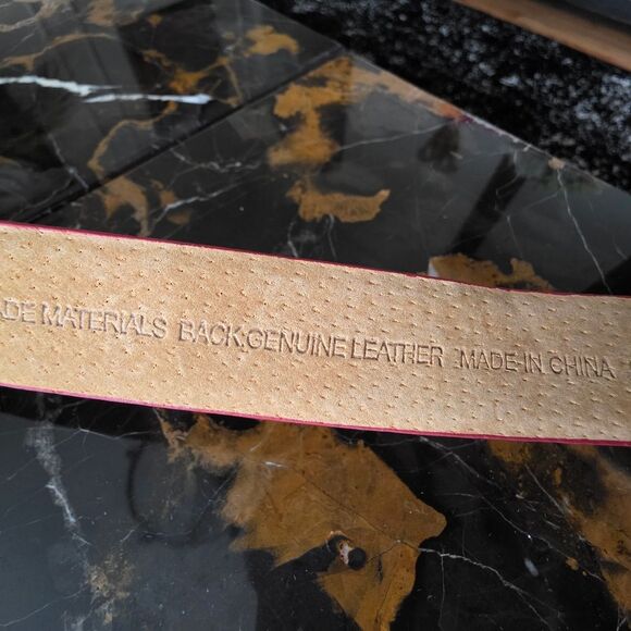 Via Spiga Genuine Leather Red Belt Adjustable Womens Size M/L Hook Front NWT - Picture 7 of 12